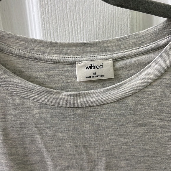 27. Aritzia | Wilfred agne t shirt - Picture 4 of 4